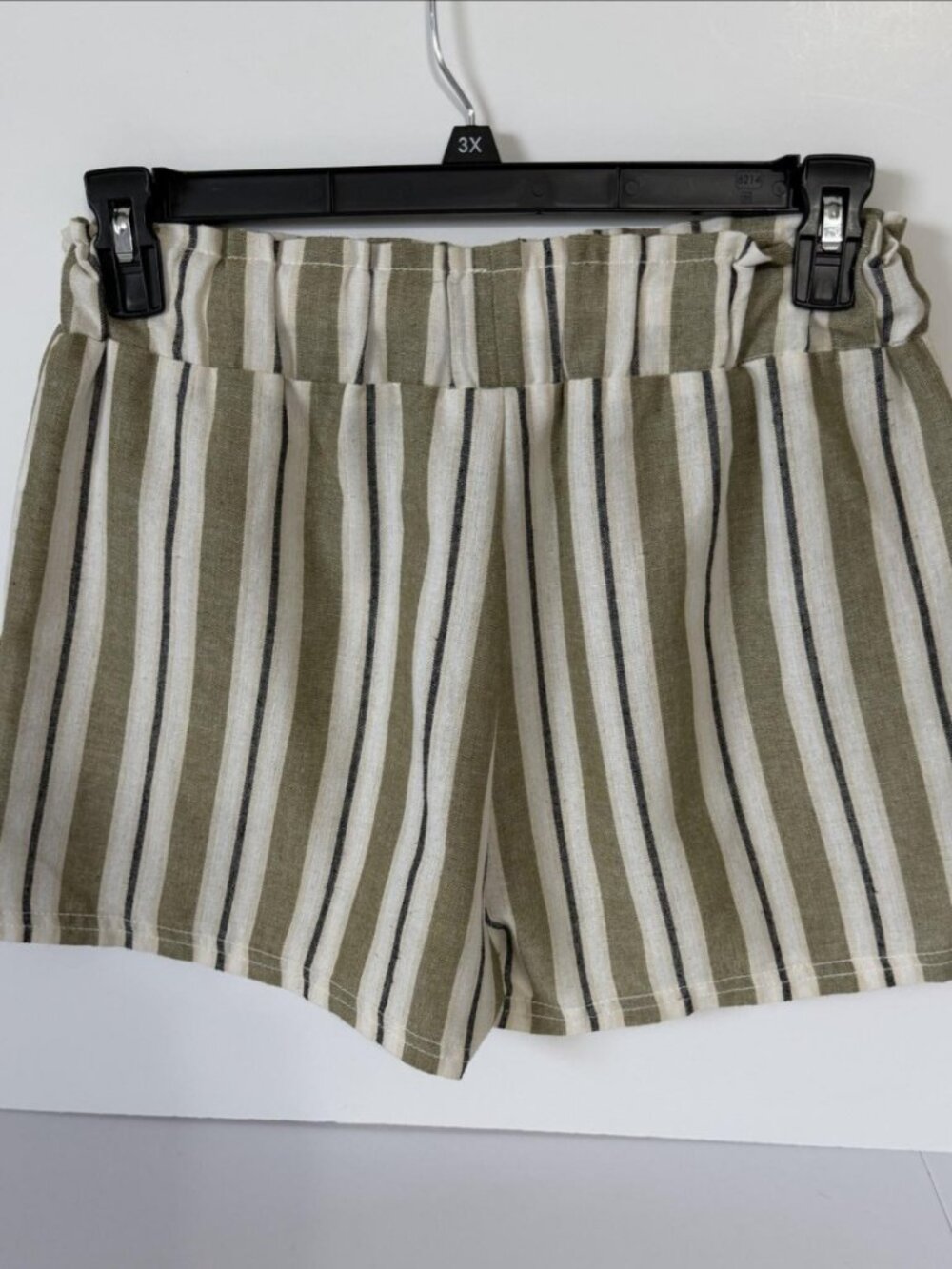 Simply Blessed Shorts Womens L Multicolor Stripe Paperbag Elastic Waist Pockets